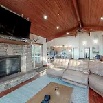 Glacier Peak Lodge
